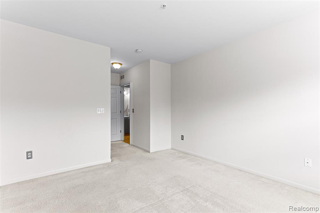 39621 SPRINGWATER Drive, Northville, MI — Photo 21