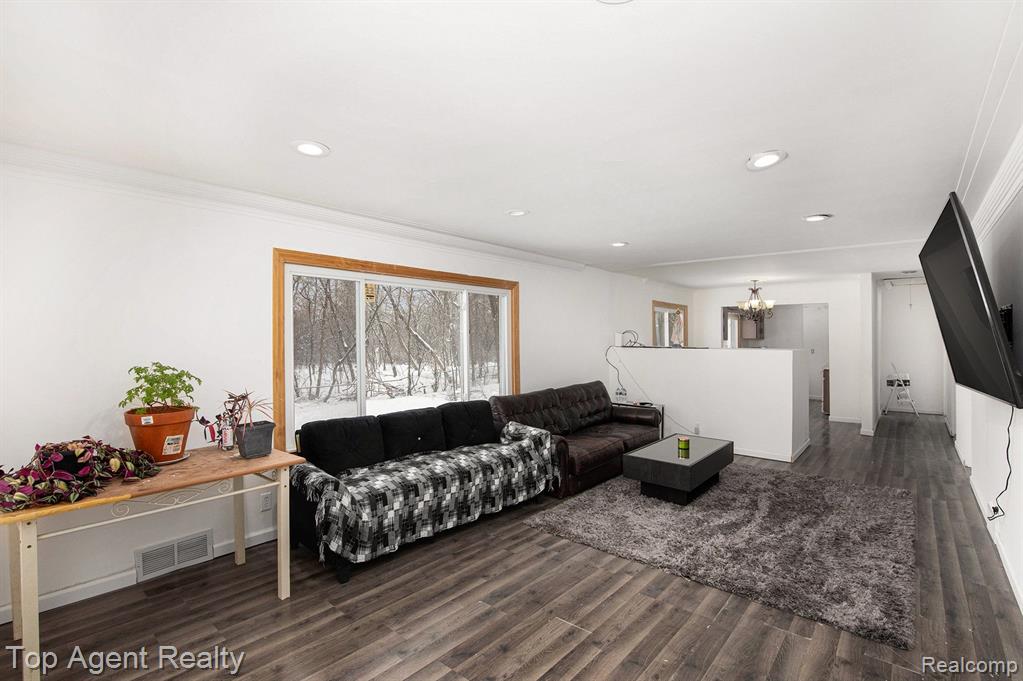 45945 N GRATIOT Avenue, Macomb, MI 48042 — Photo 5