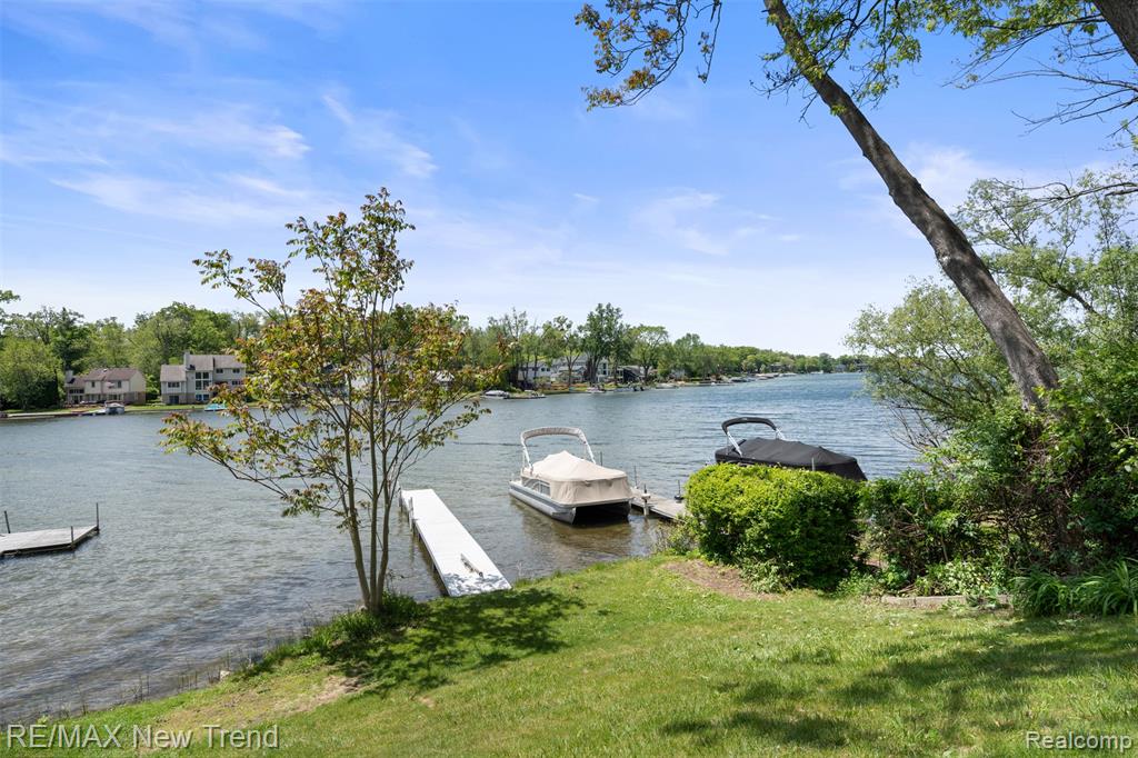 4044 Fieldview Avenue, West Bloomfield, MI 48324 — Photo 40