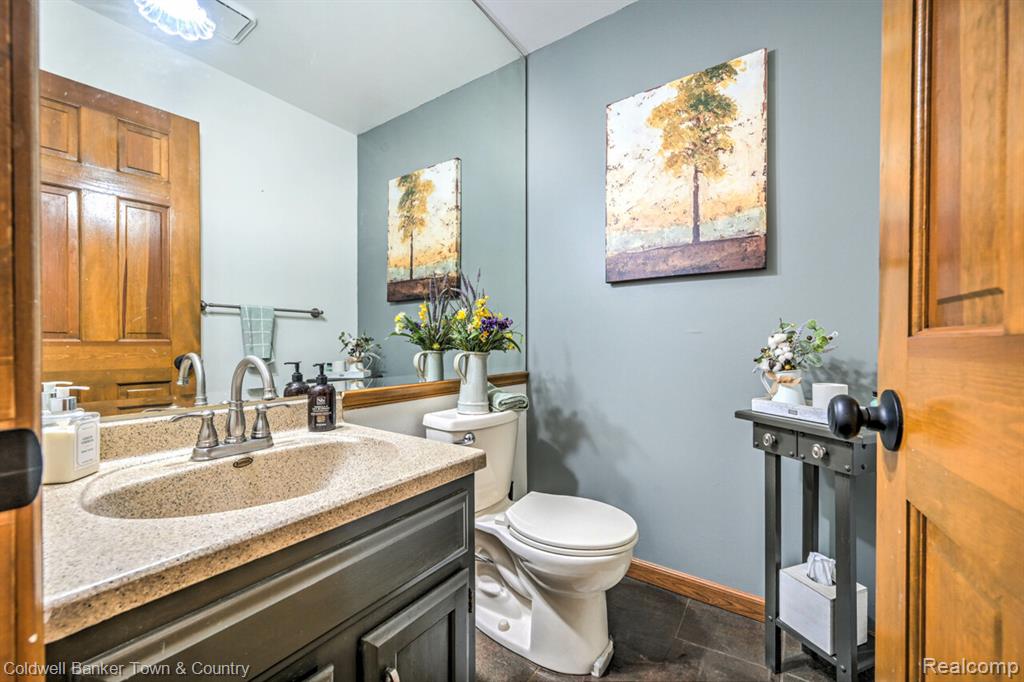 978 Oak Ridge Circle, Brighton, MI 48116 — Photo 22