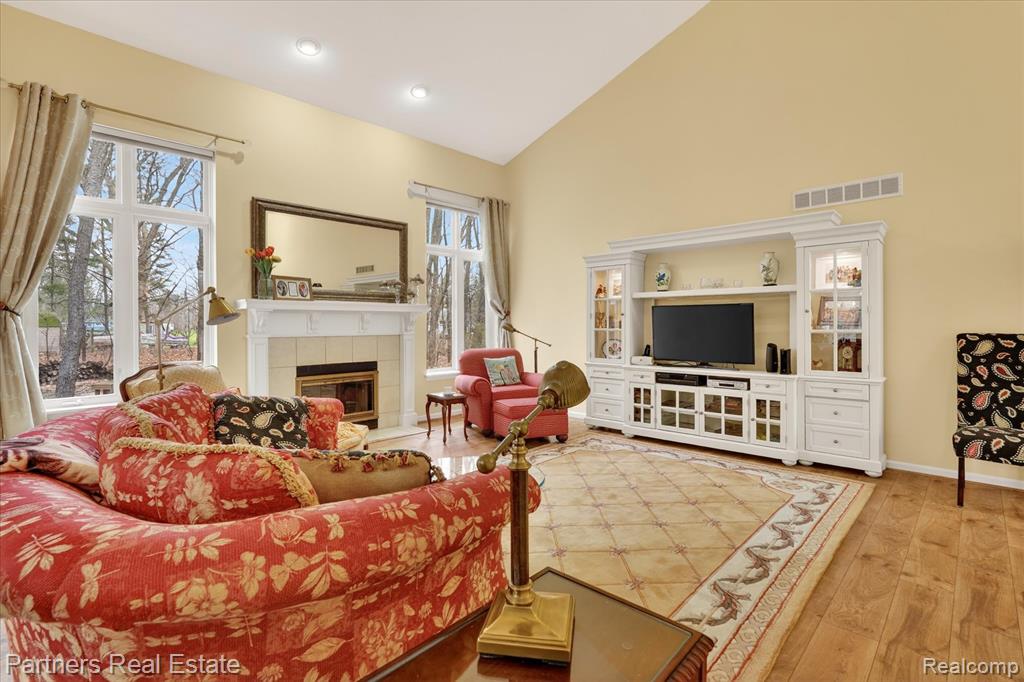 112 Summer Shade Drive, Howell, MI 48843 — Photo 8