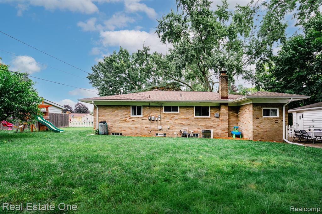 52471 Ihla Street, Shelby Twp, MI 48316 — Photo 31