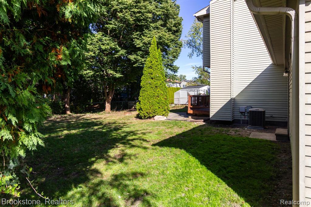 4335 Cypress Drive, Troy, MI 48085 — Photo 37