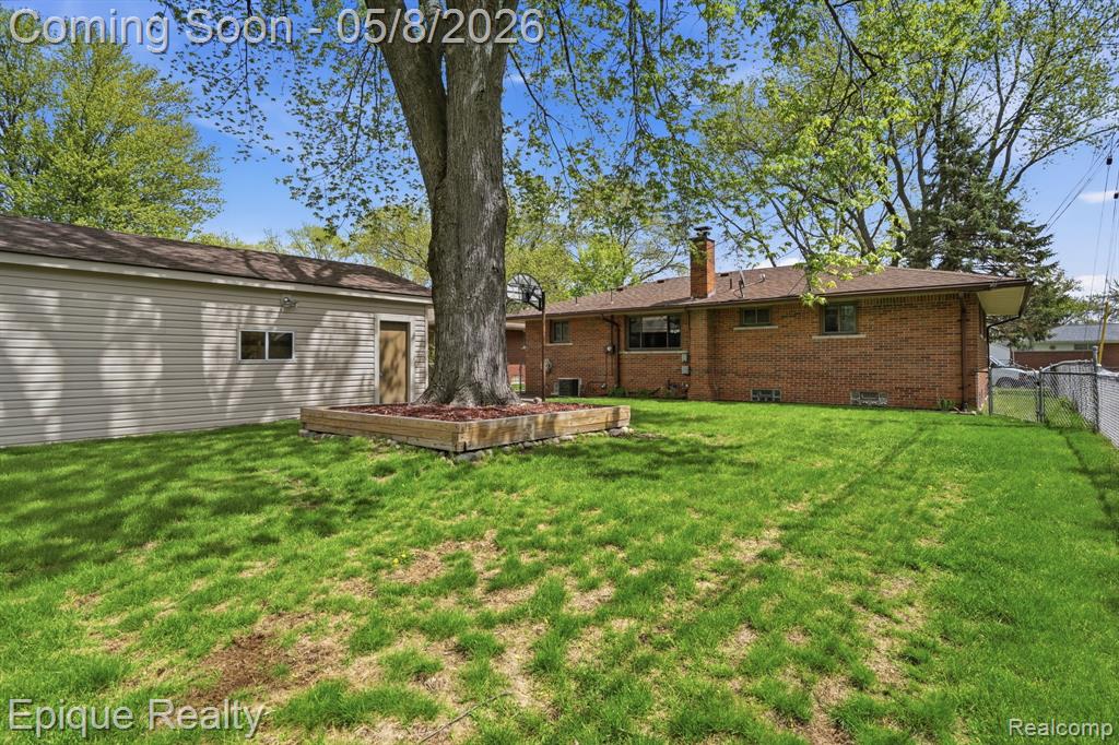 8737 Shannon Drive, Sterling Heights, MI 48314 — Photo 30