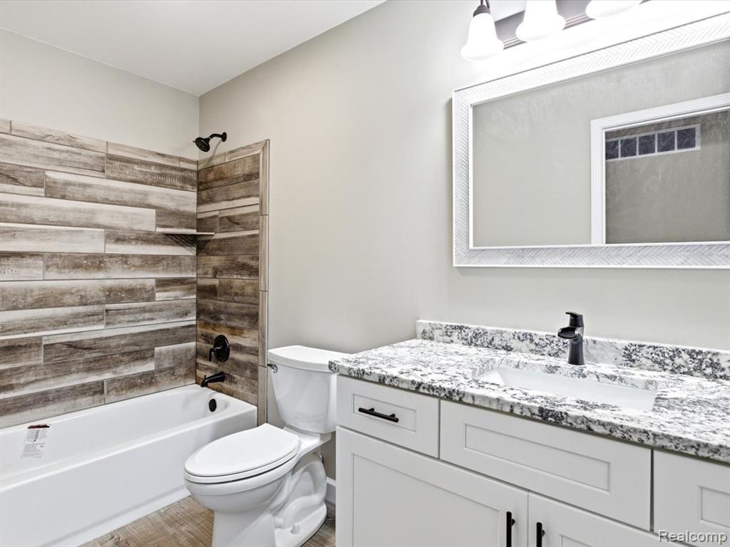 2921 Beach Road, Port Huron, MI 48060 — Photo 23
