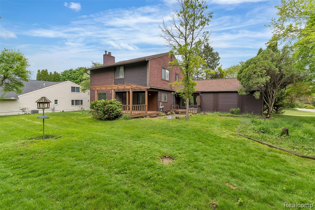 5772 Perrytown Drive, West Bloomfield, MI — Photo 49