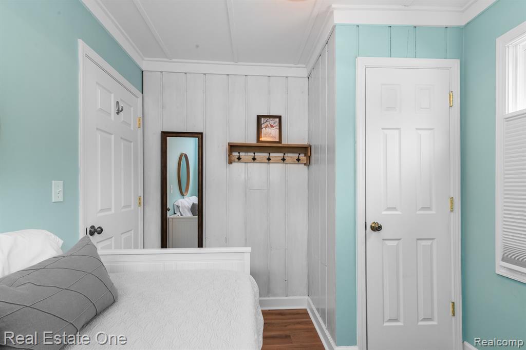 8831 Lagoon Drive, Brighton, MI 48116 — Photo 18