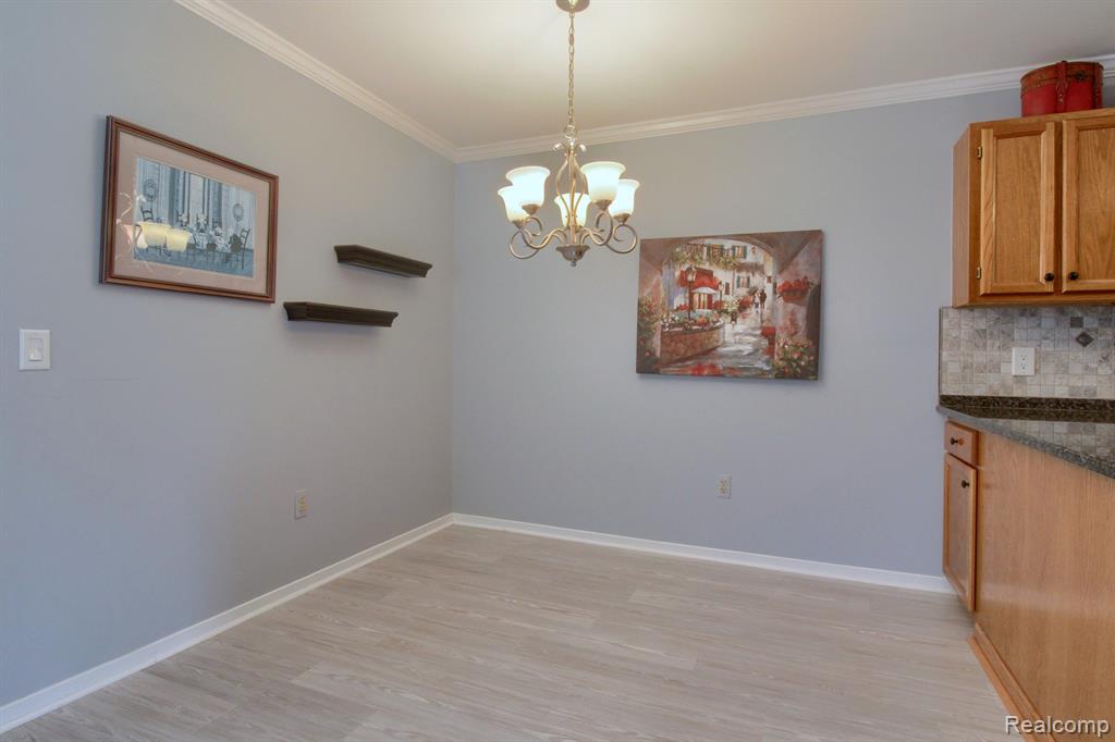 9362 EASTWIND Drive, Livonia, MI 48150 — Photo 7
