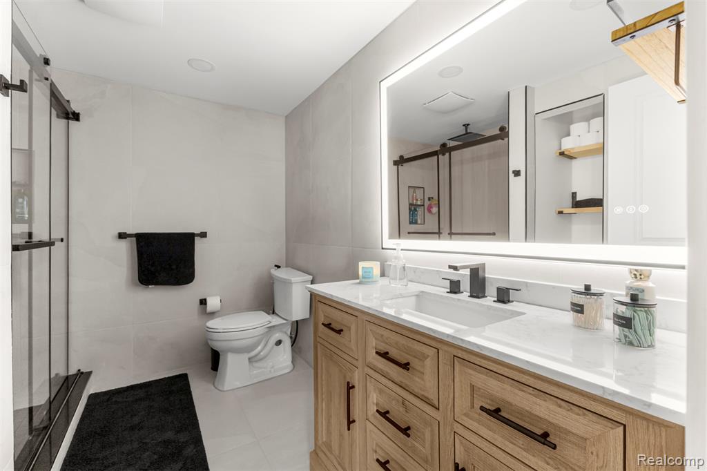 27020 Havelock Drive, Dearborn Heights, MI 48127 — Photo 49