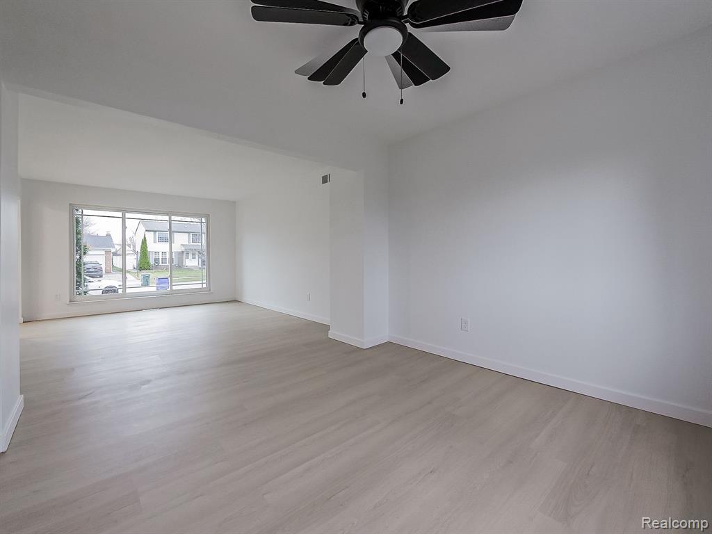 42484 MAJESTIC, Canton, MI 48188 — Photo 5