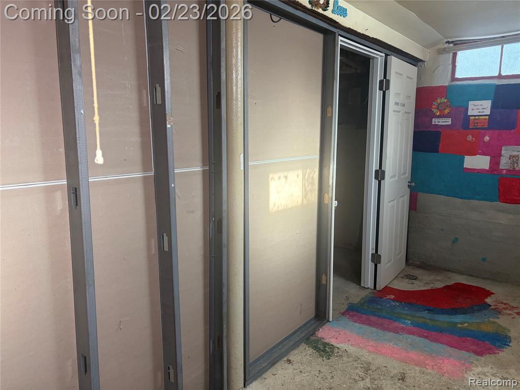 95 W Beverly Avenue, Pontiac, MI 48340 — Photo 17