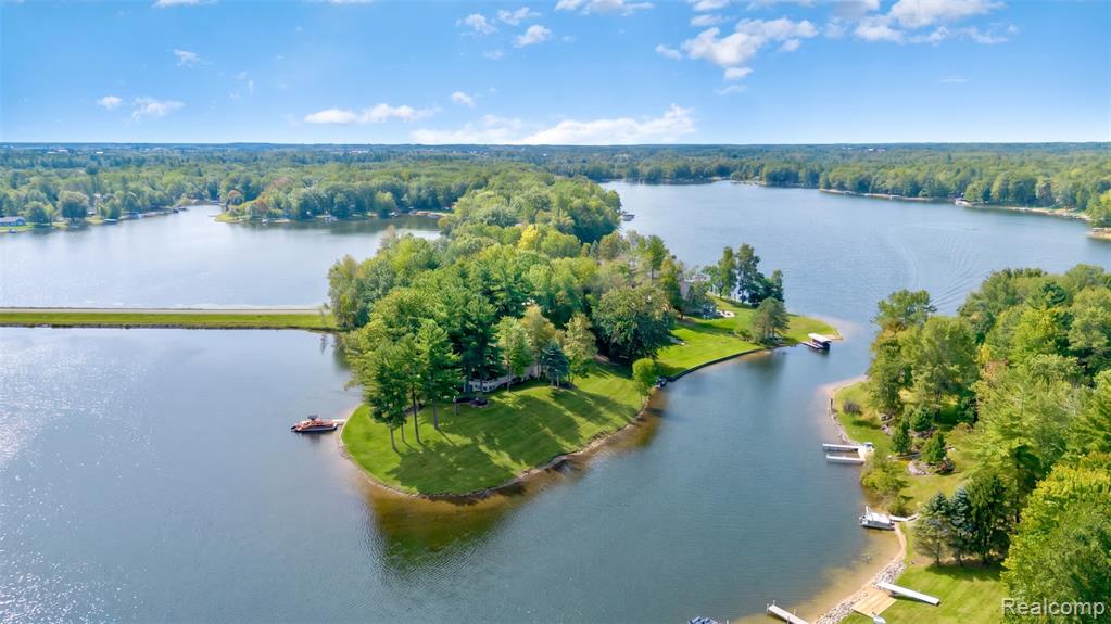 2380 Islanders Way, Gladwin, MI 48624 — Photo 4