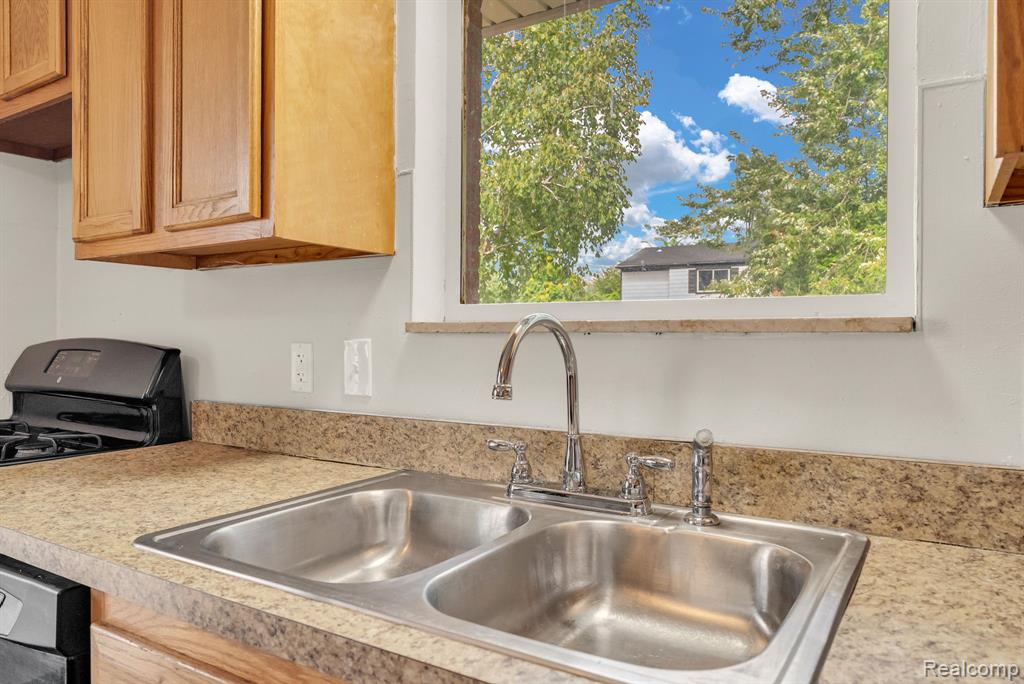 17207 Archdale Street, Detroit, MI 48235 — Photo 18