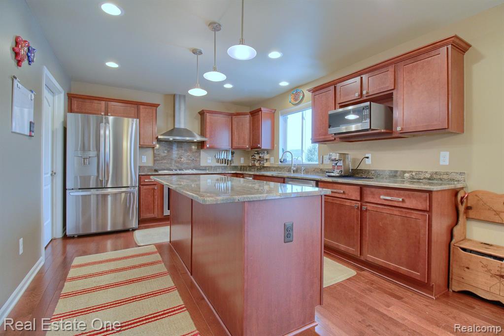 29924 MAGNOLIA Drive, New Hudson, MI 48165 — Photo 6