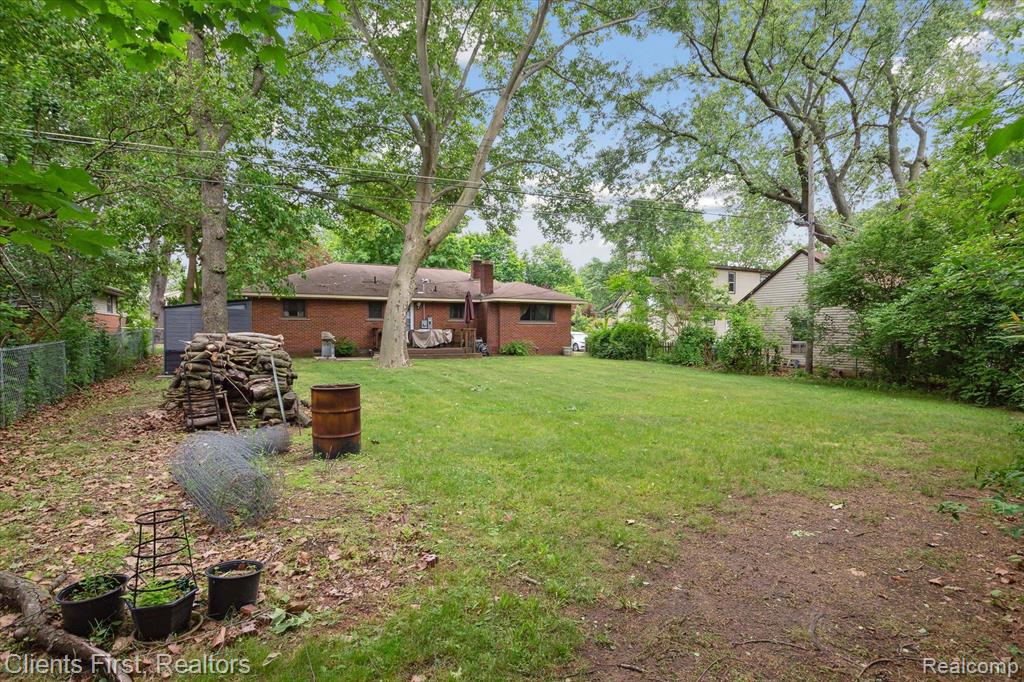 9243 HIX Road, Livonia, MI 48150 — Photo 33