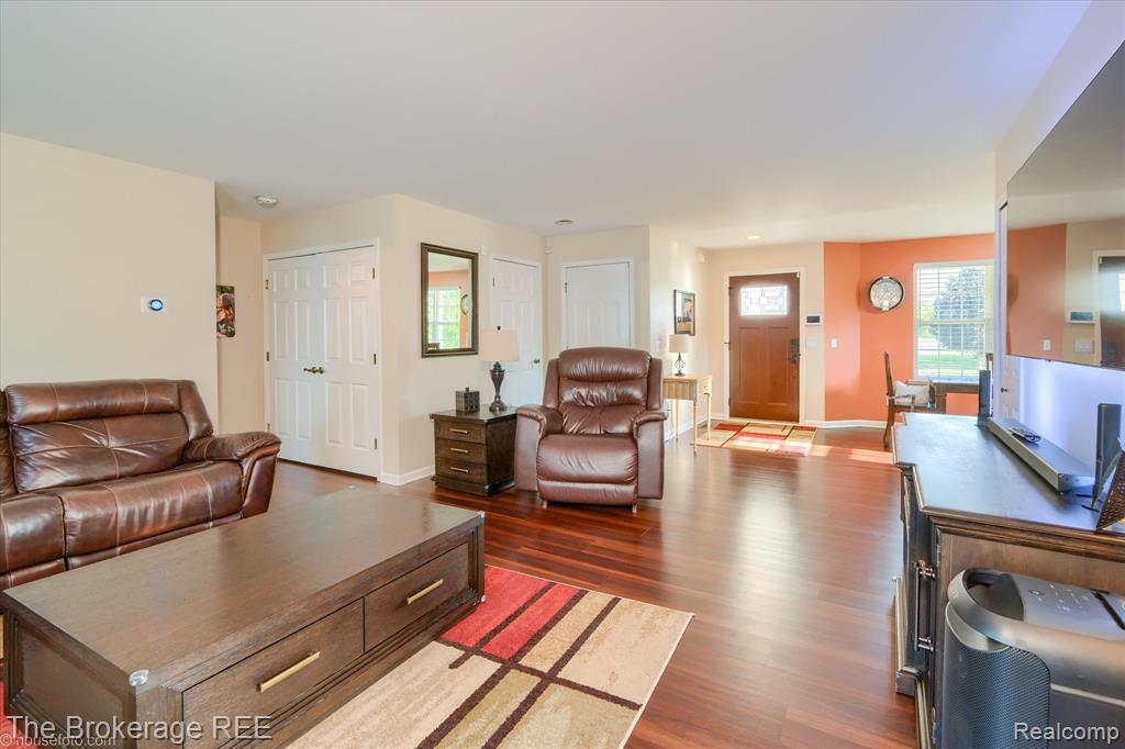 5281 Magnolia Drive, Grand Blanc, MI 48439 — Photo 13