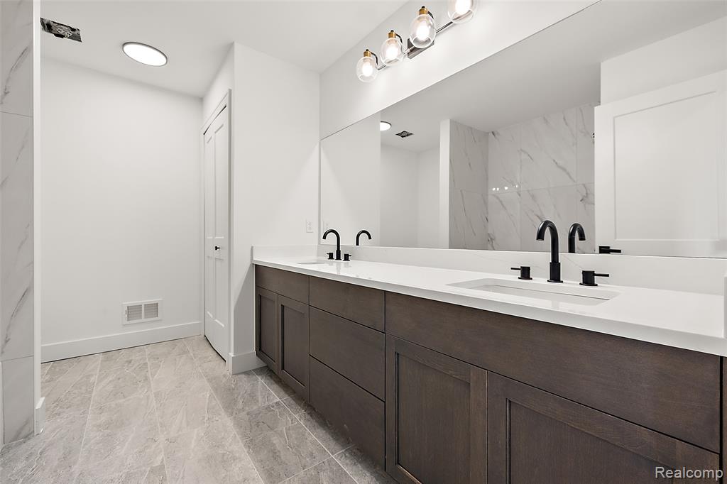 56703 Cortona Drive, Macomb, MI 48042 — Photo 36