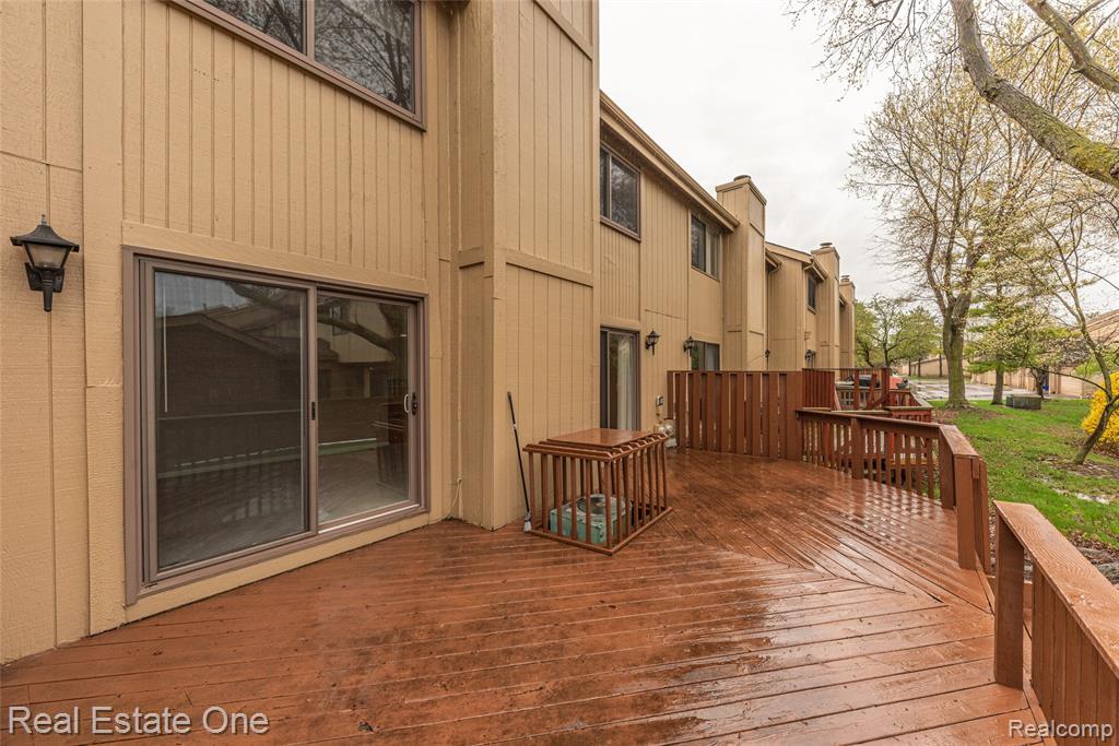 6427 RICHARD Run, 10, West Bloomfield, MI — Photo 33