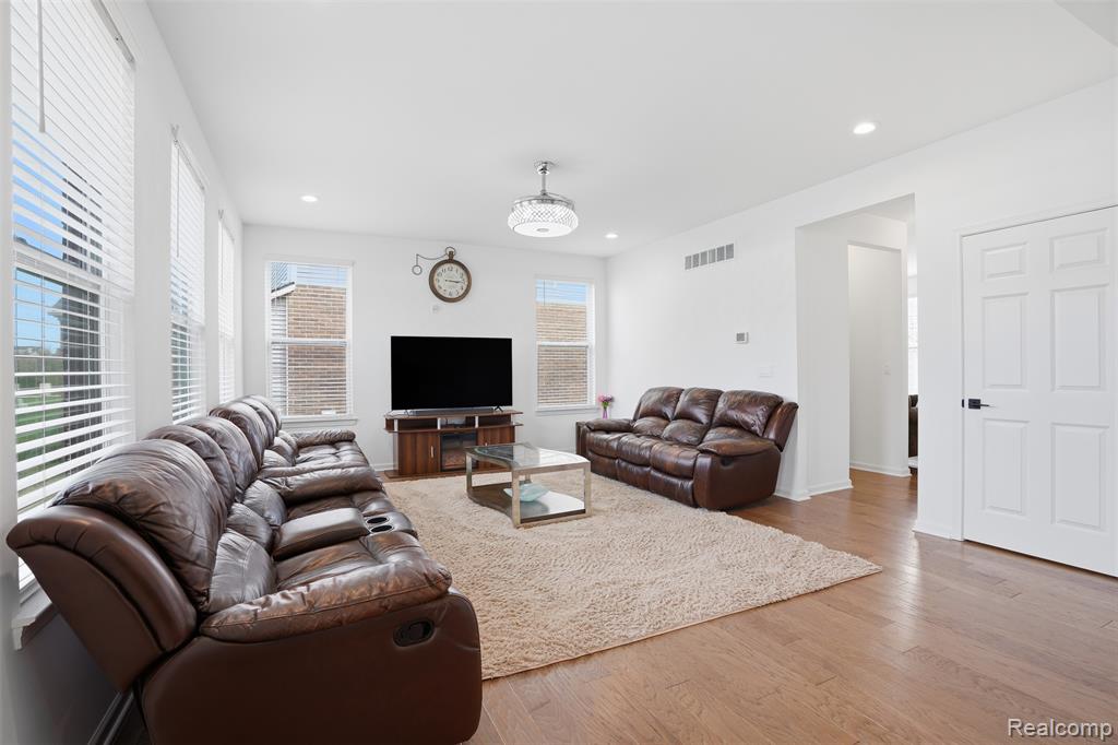 50782 Ross Street, Canton, MI 48187 — Photo 16