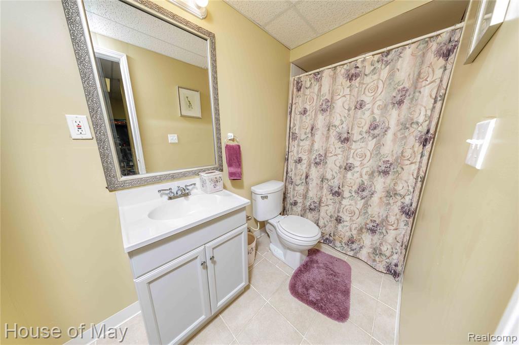 3044 Pheasant Run East Drive, Wixom, MI 48393 — Photo 29