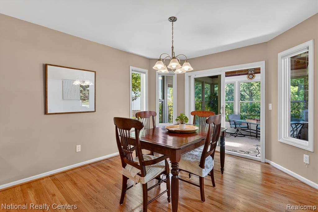 9326 Park Lane, Commerce Twp, MI 48382 — Photo 17