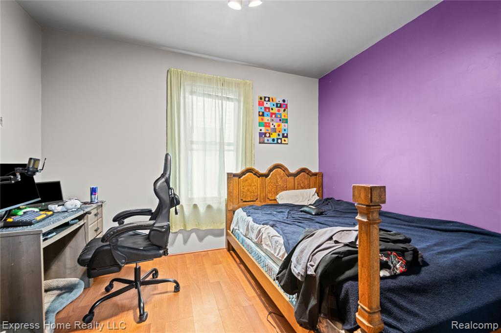 3321 Holbrook Street, Hamtramck, MI 48212 — Photo 12