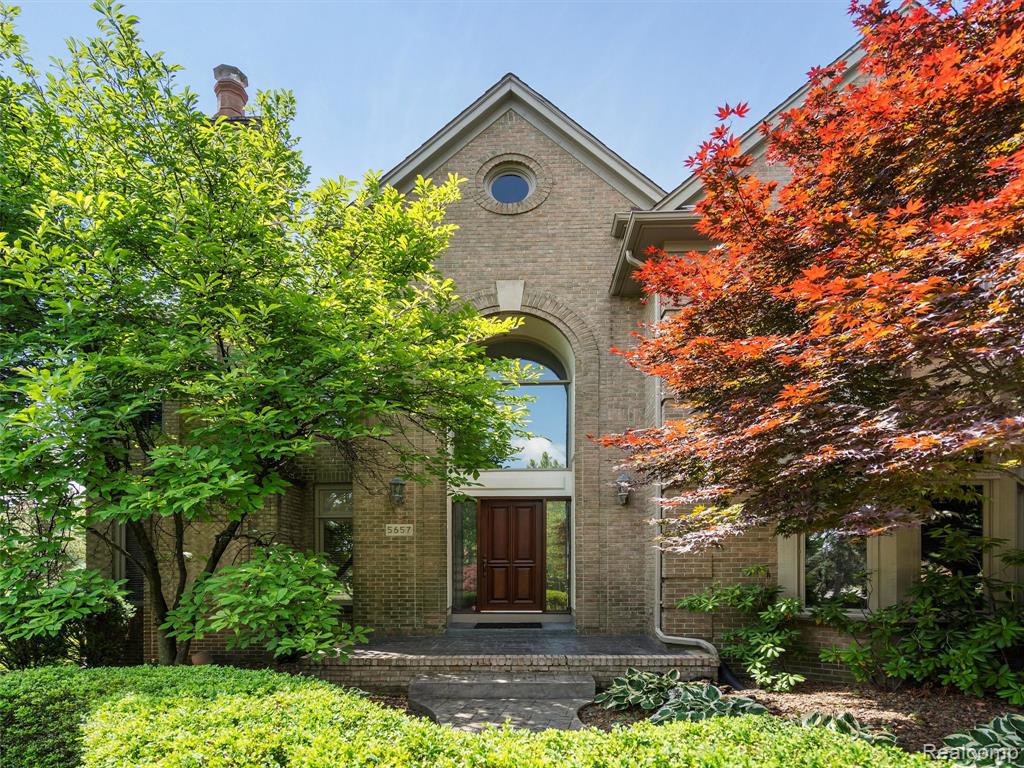 5657 Greenhill Drive, Troy, MI 48098 — Photo 2