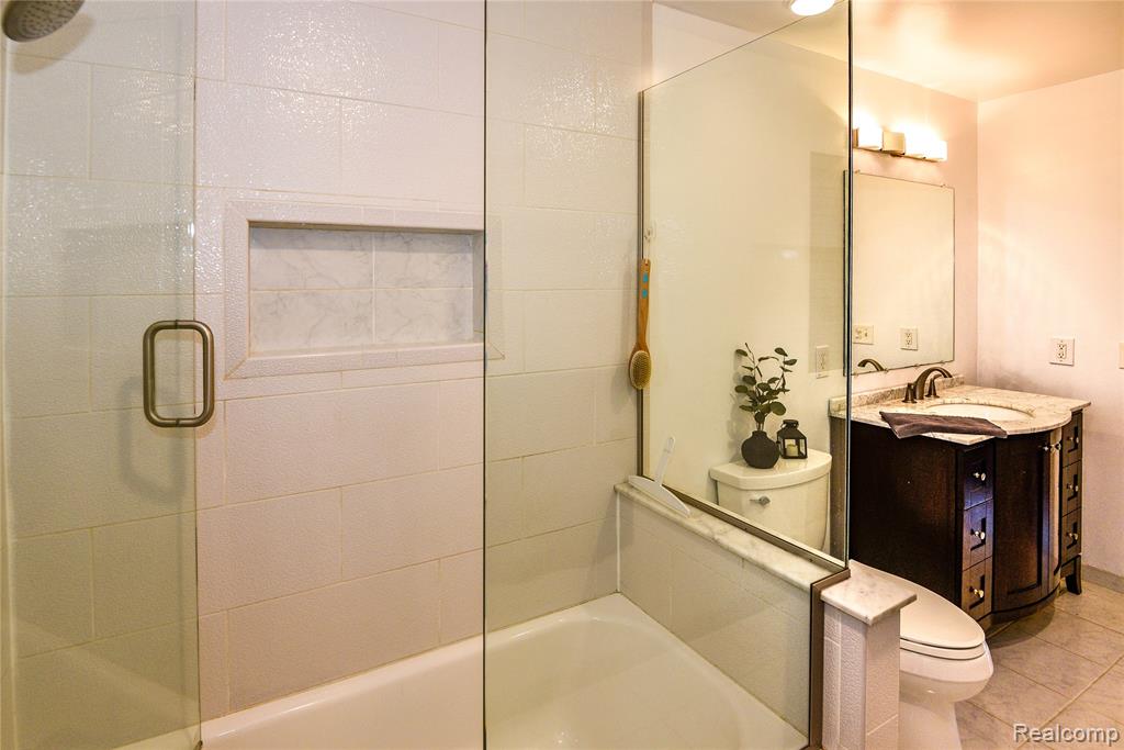47940 Mallard Drive, Chesterfield, MI 48047 — Photo 36