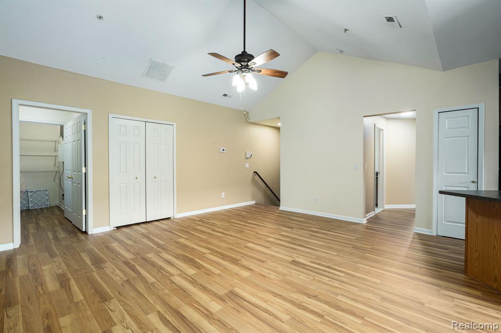 5200 ADDINGTON Drive, 49, Commerce Twp, MI 48390 — Photo 9