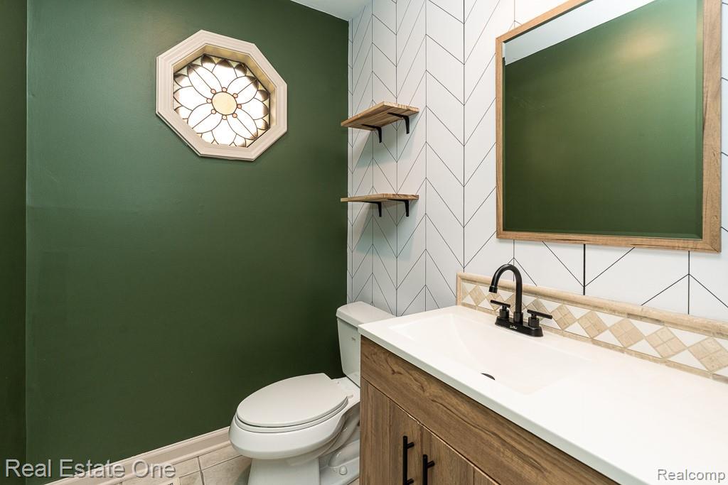 53081 Scenic Drive, Shelby Twp, MI 48316 — Photo 17