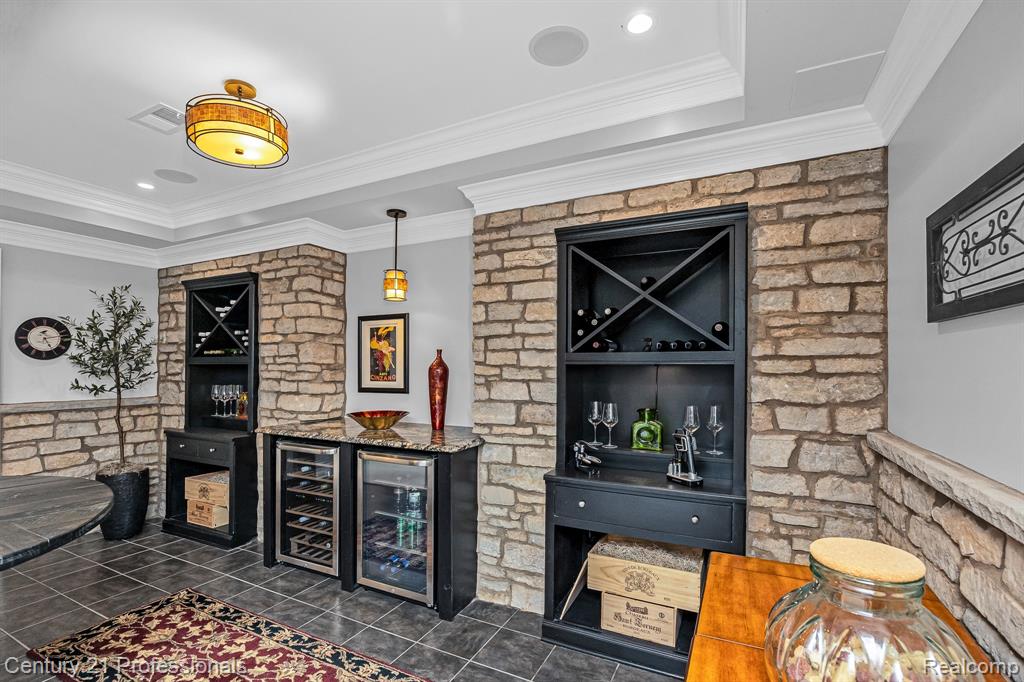 8242 Pine Hollow Court, Grand Blanc, MI 48439 — Photo 47
