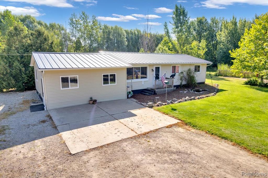 15545 Almont Road, Allenton, MI 48002 — front exterior