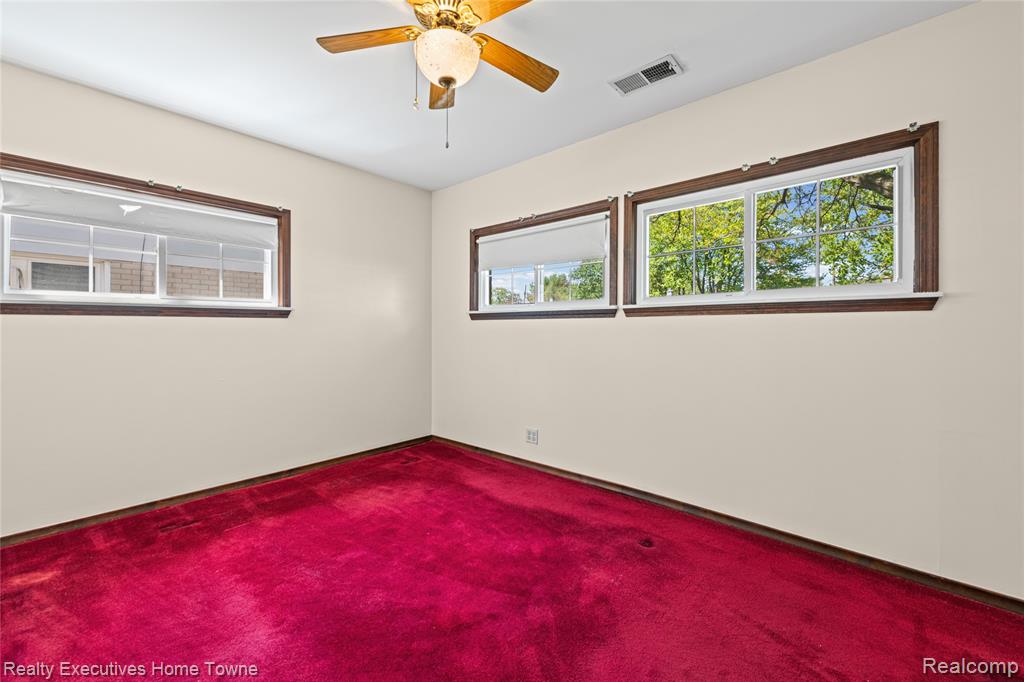 25520 Miracle Drive, Madison Heights, MI 48071 — Photo 15
