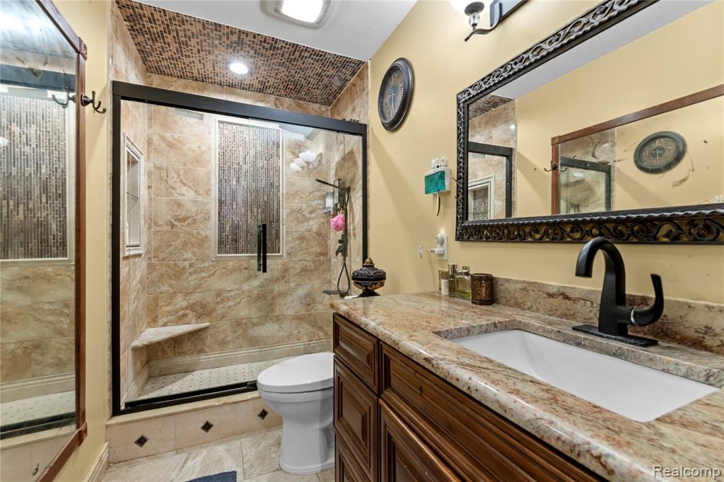 46902 Amberwood Drive, Shelby Twp, MI 48317 — Photo 19