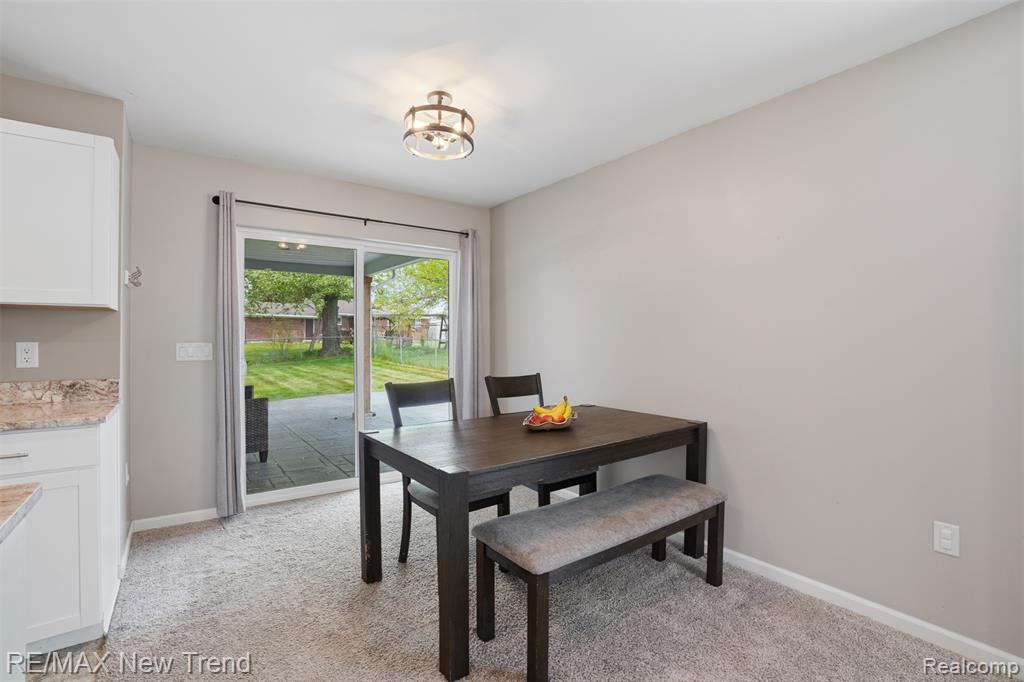 6070 Hackett, Waterford, MI 48327 — Photo 8