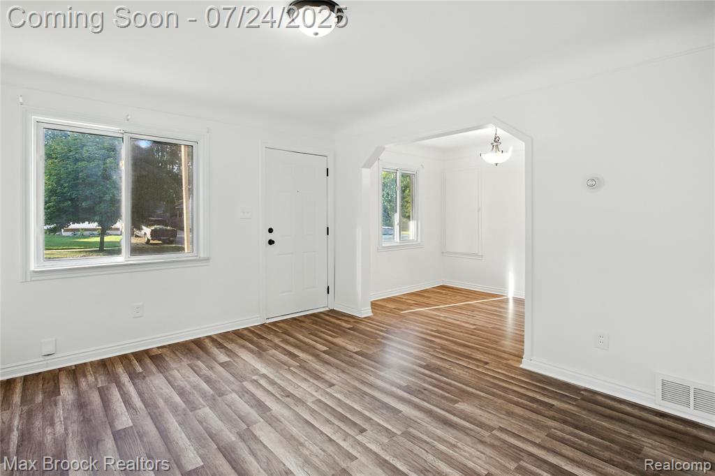 690 2nd Avenue, Pontiac, MI 48340 — Photo 4