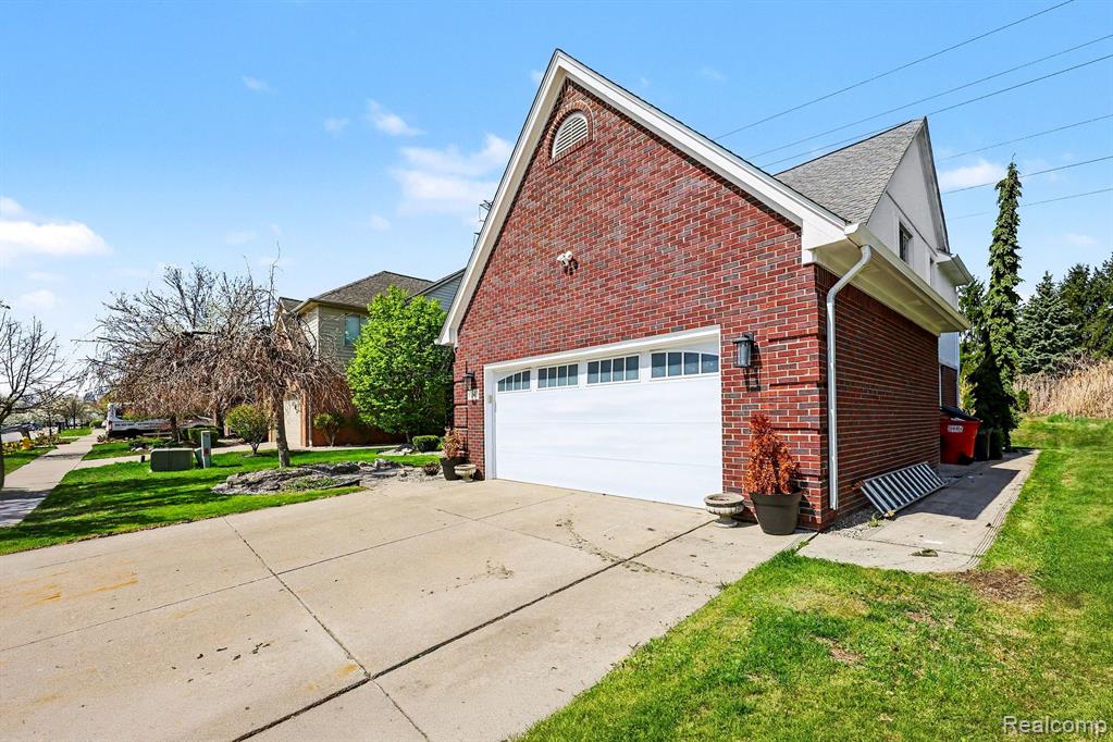57595 Yorkshire Drive, Washington, MI — Photo 3