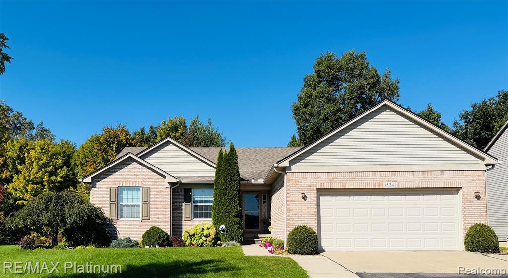 1524 Baypointe Circle - Photo 2
