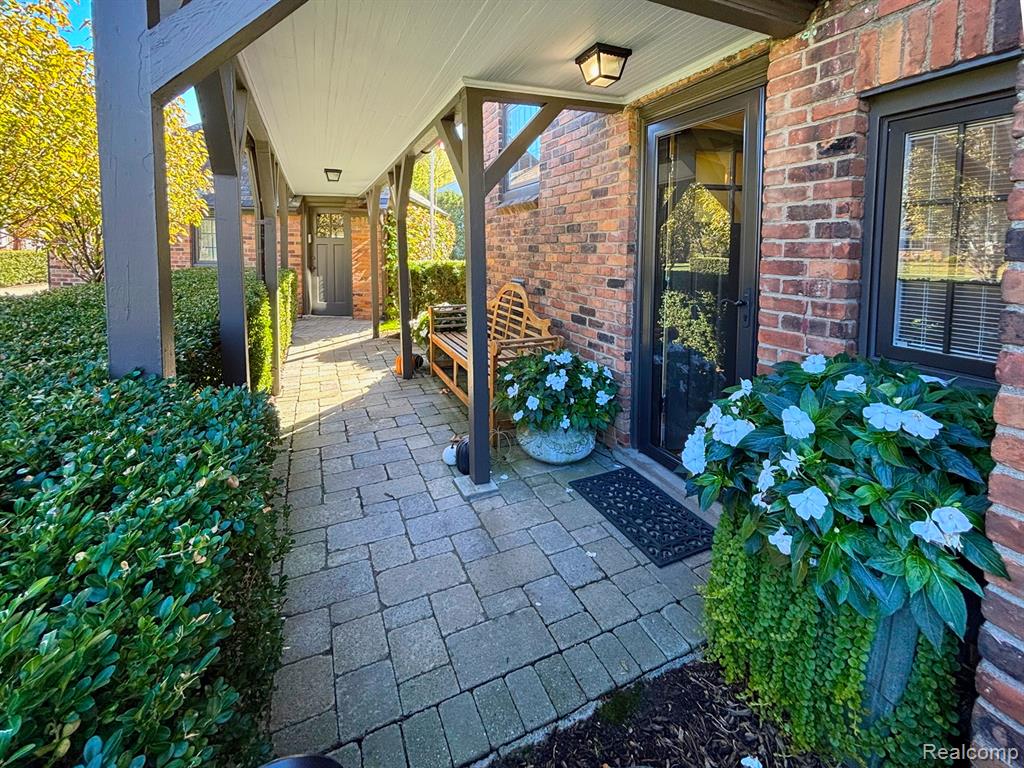 32470 Norchester Street, Beverly Hills, MI 48025 — Photo 37