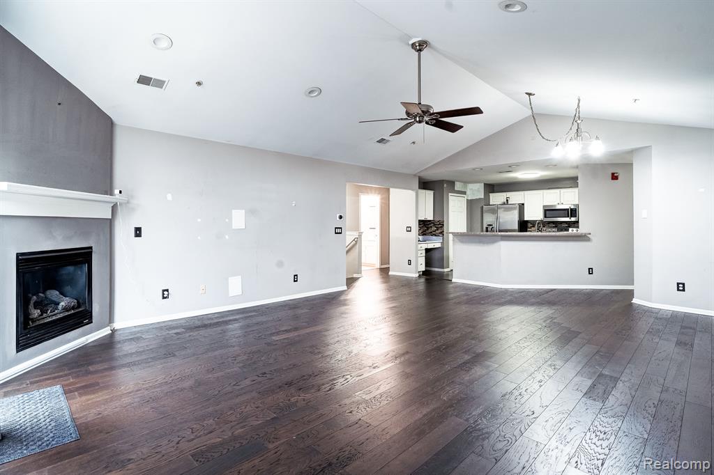 4205 CAMERON Circle, Walled Lake, MI 48390 — Photo 4