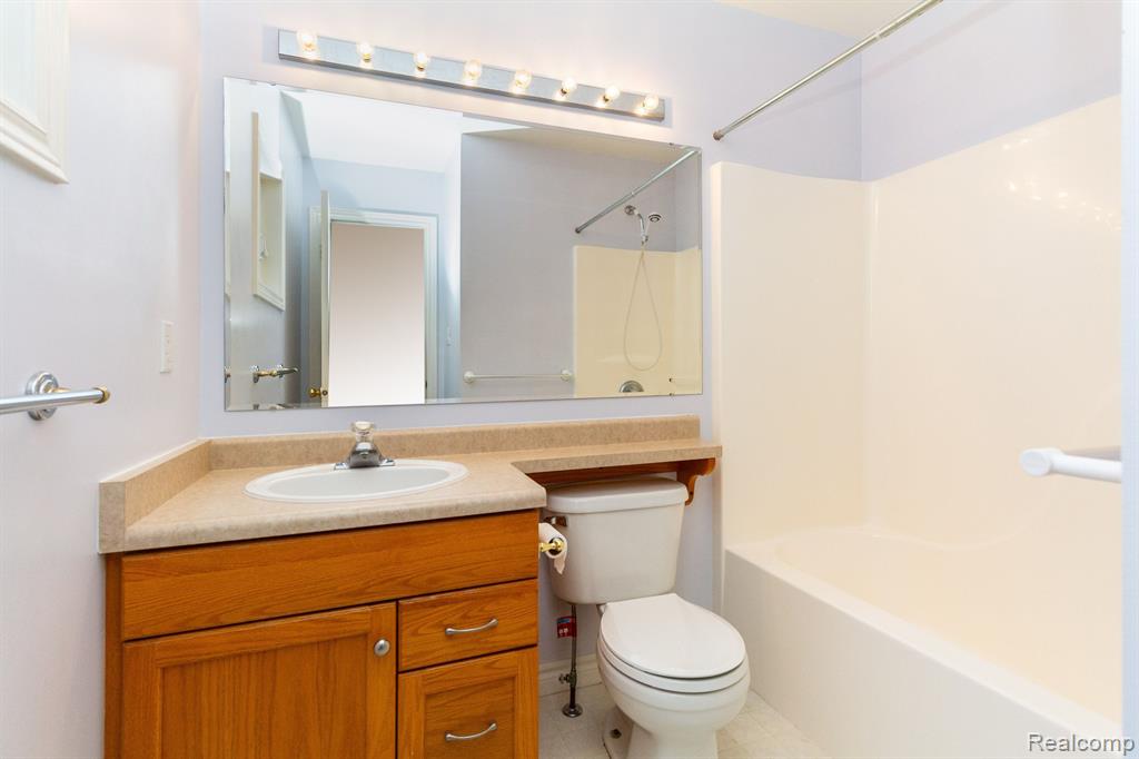 1017 BLUESTEM Lane, Ann Arbor, MI 48103 — Photo 17
