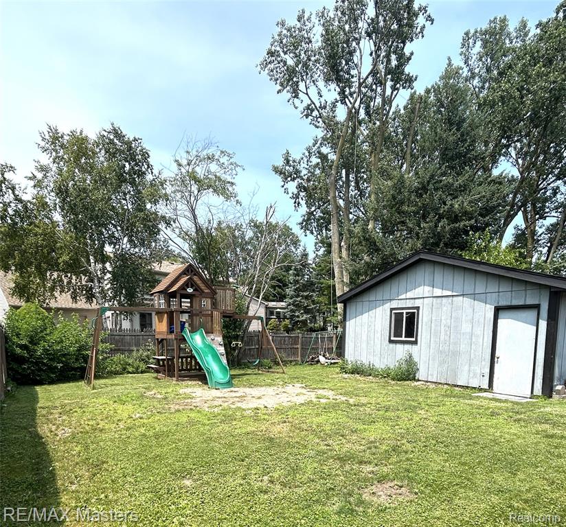 637 Dane Drive, Monroe, MI 48162 — Photo 22