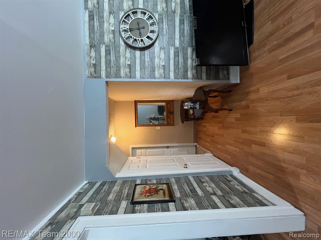 6101 Auburn Street, Detroit, MI 48228 — Photo 9