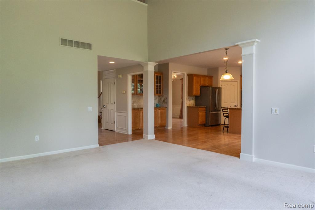 49028 FOUNDERS, Canton, MI 48187 — Photo 9