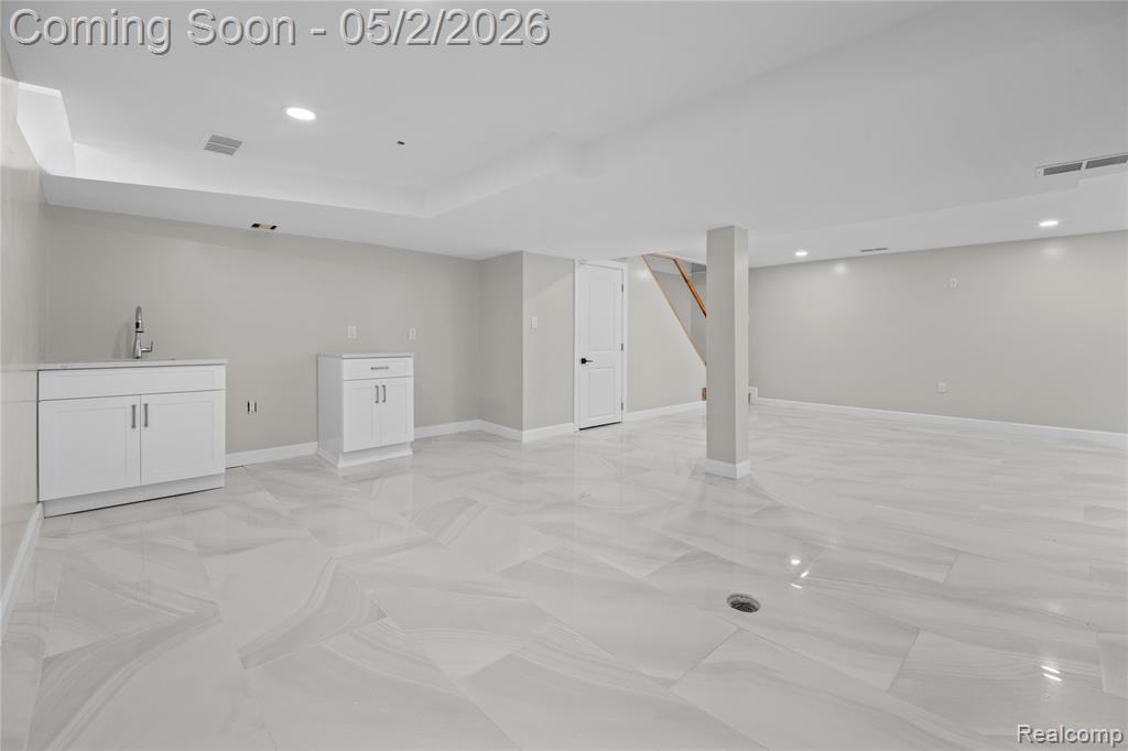5 Snow Court, Dearborn, MI 48124 — Photo 21