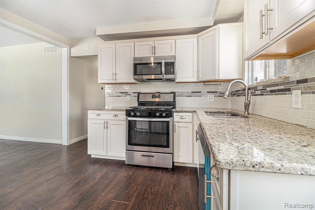 663 Highland Avenue, Lincoln Park, MI 48146 — Photo 3