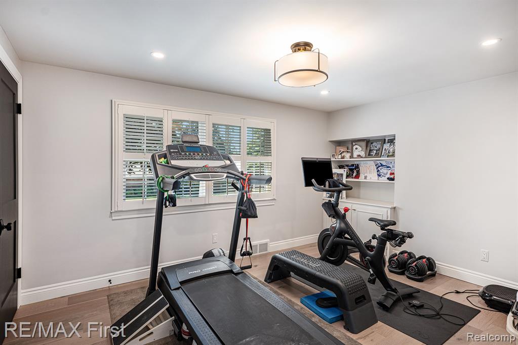 34 Putnam Place, Grosse Pointe Shores, MI 48236 — Photo 24