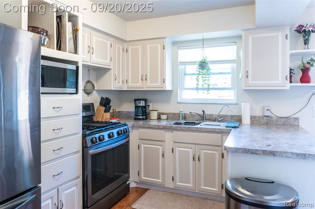 9254 Semindale, Clarkston, MI — Photo 10