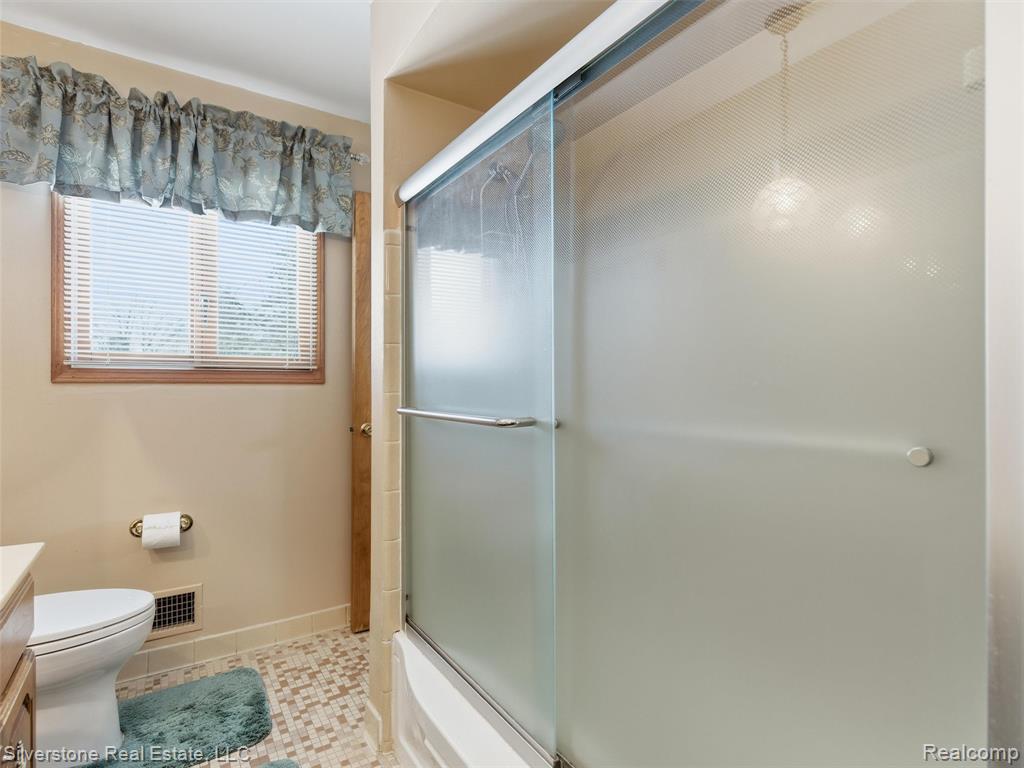 6766 Vernmoor Drive, Troy, MI 48098 — Photo 29