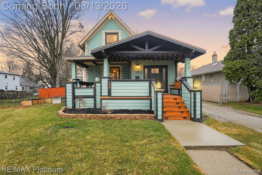 411 3rd Street, Fenton, MI 48430 — front exterior
